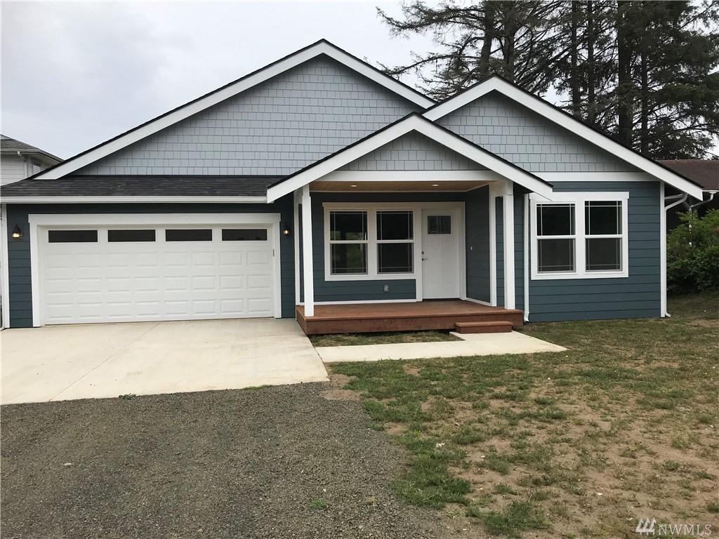410 Point Brown Ave - Photo 1