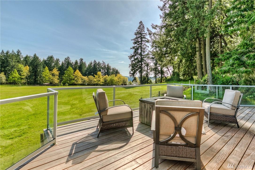 888 Leschi Wy - Photo 1