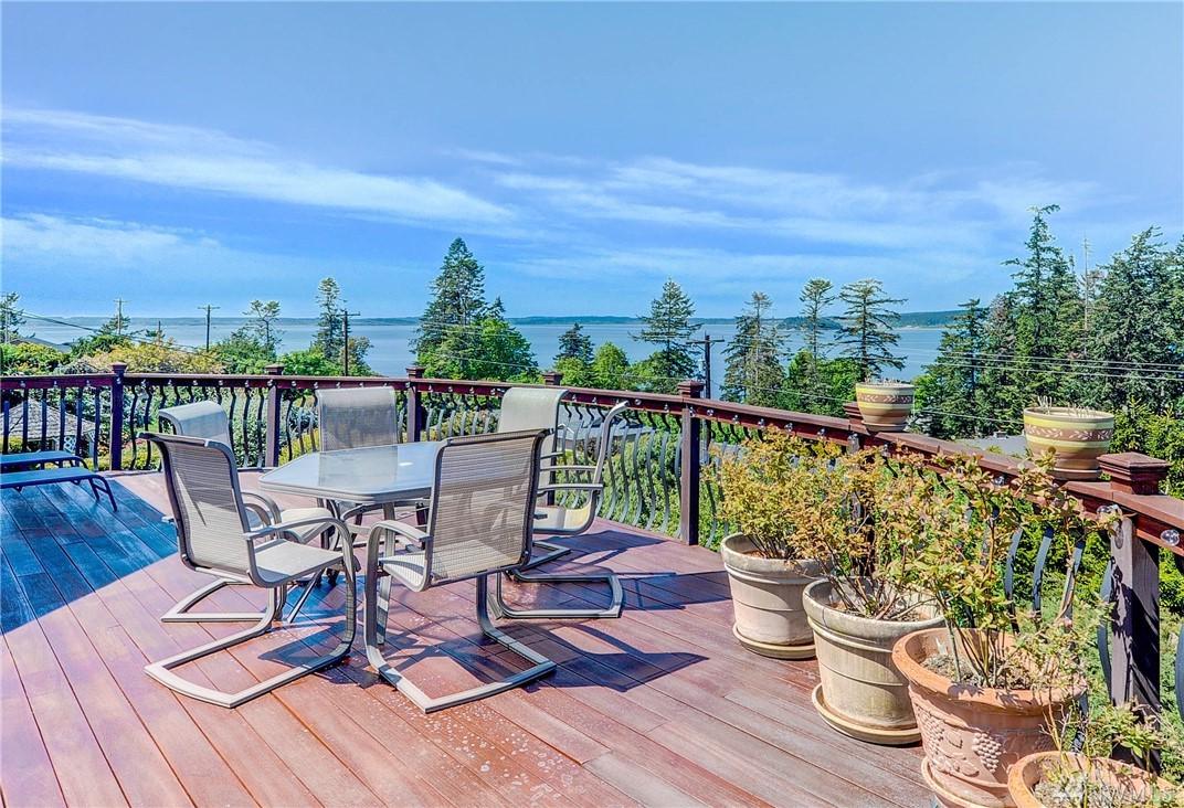 852 Gladstone Dr - Photo 1