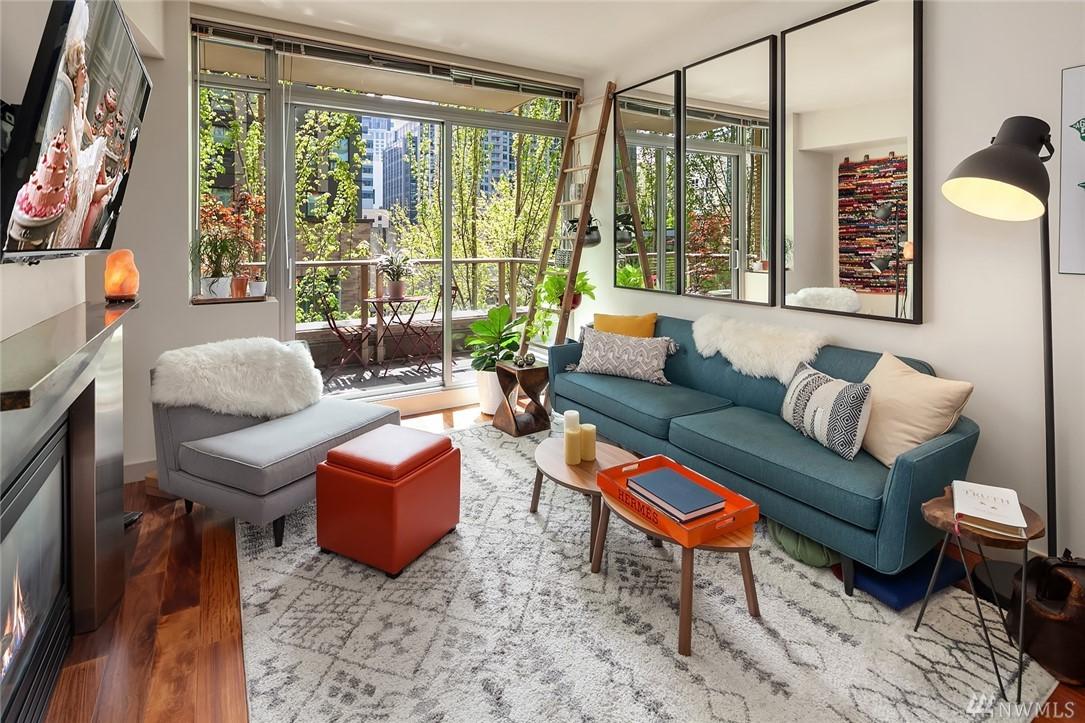 910 Lenora - Photo 1