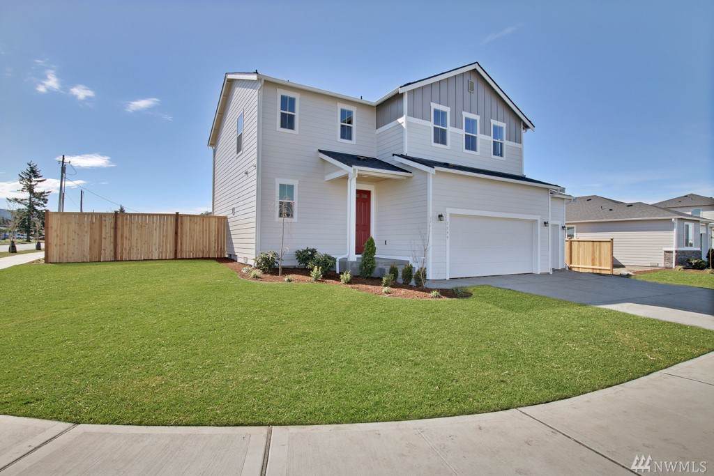 435 Foster St - Photo 1