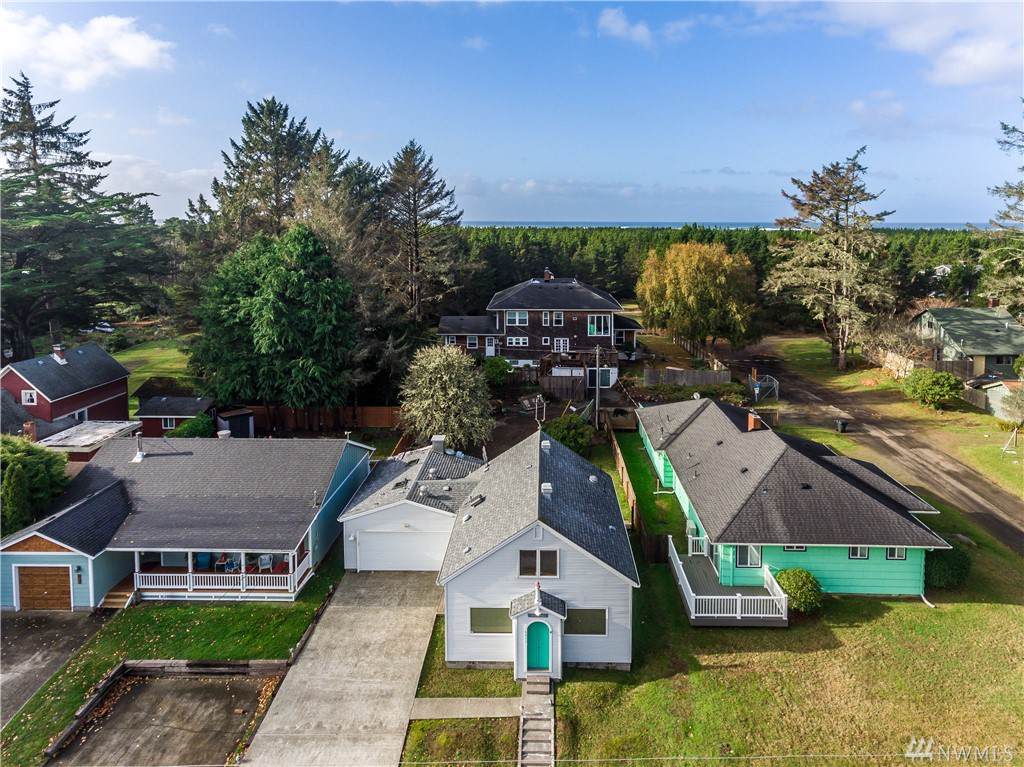 4011 K Place - Photo 1
