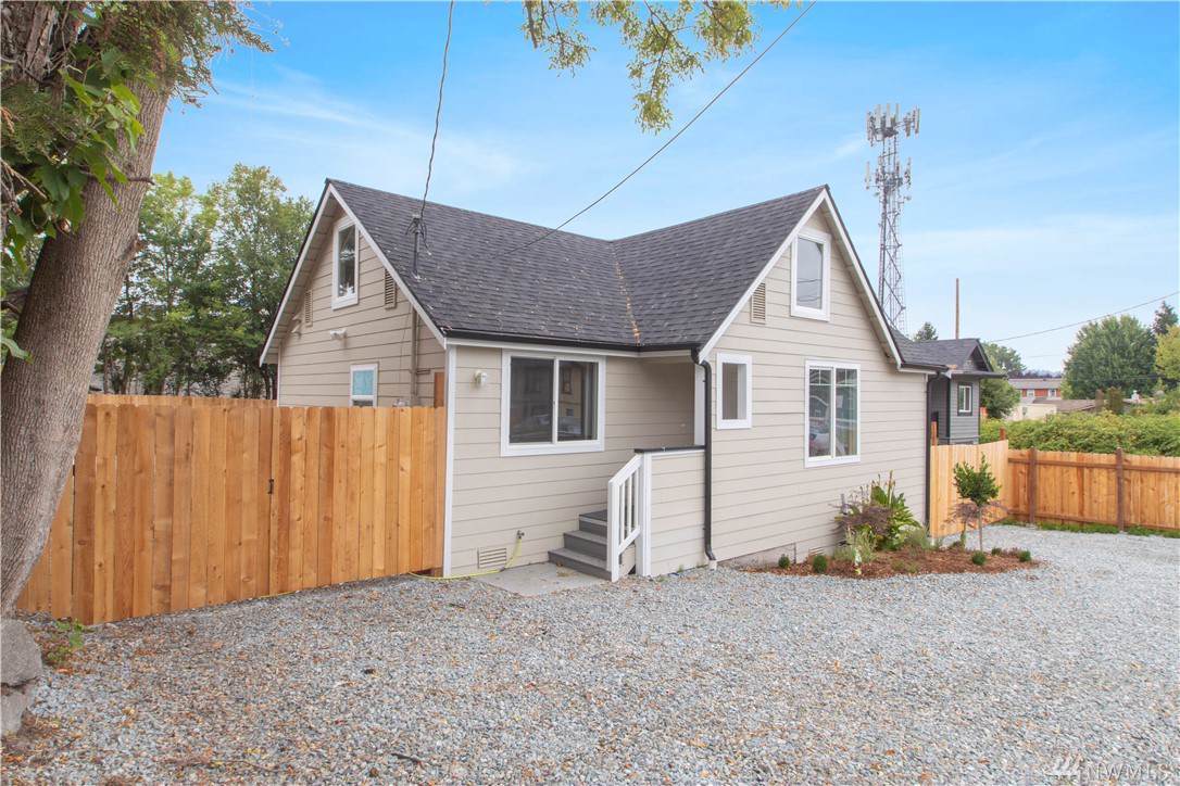 5130 Director St - Photo 1