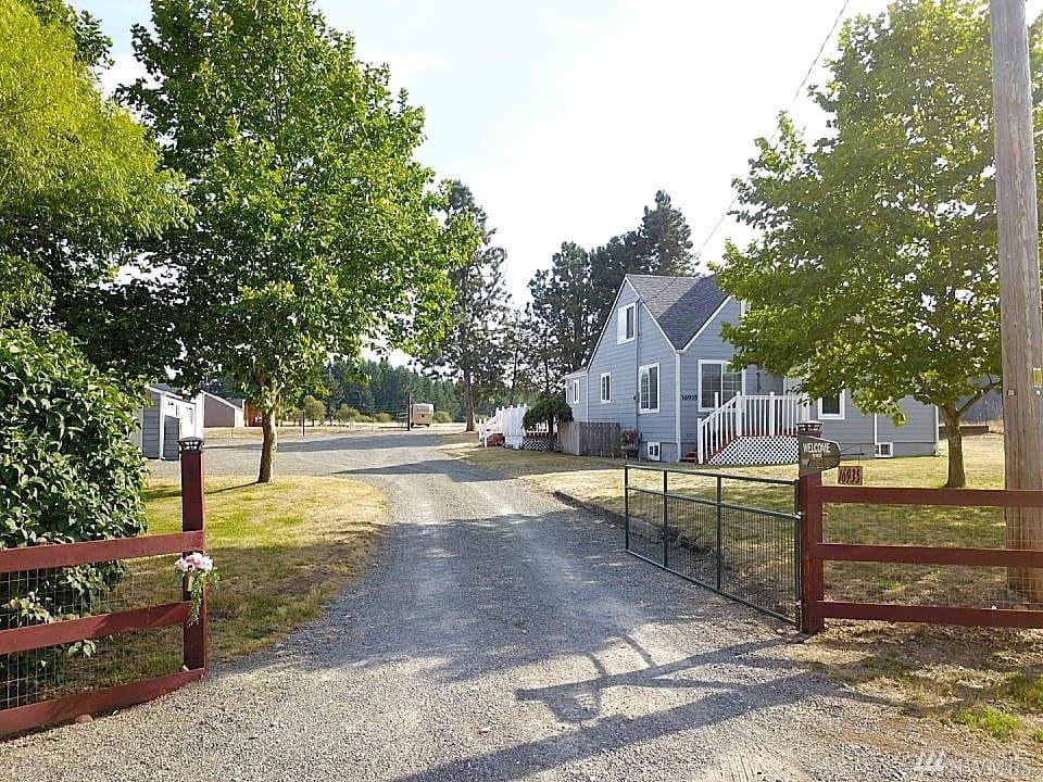 16935 110th Ave - Photo 1