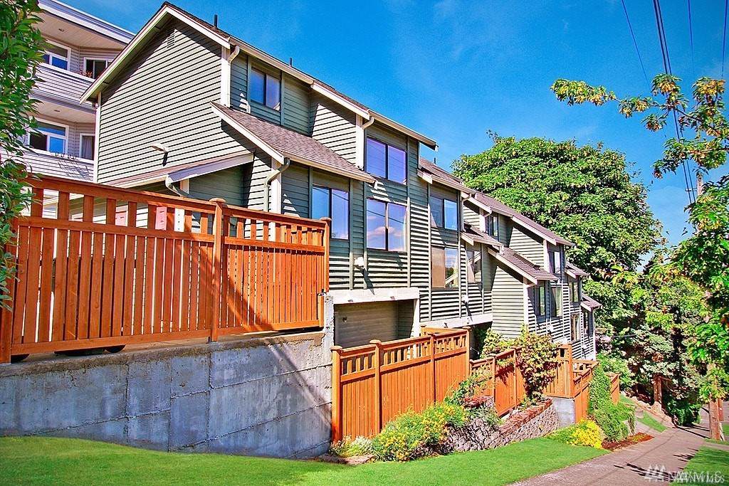 202 25th Ave - Photo 1