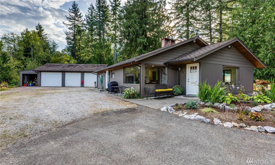 496 Valley Highway - Photo 1