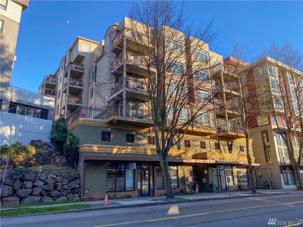 5016 California Ave - Photo 1