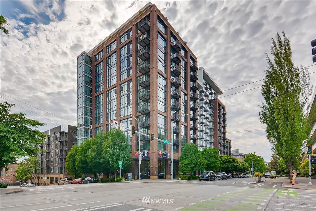 2911 2nd Avenue - Photo 1