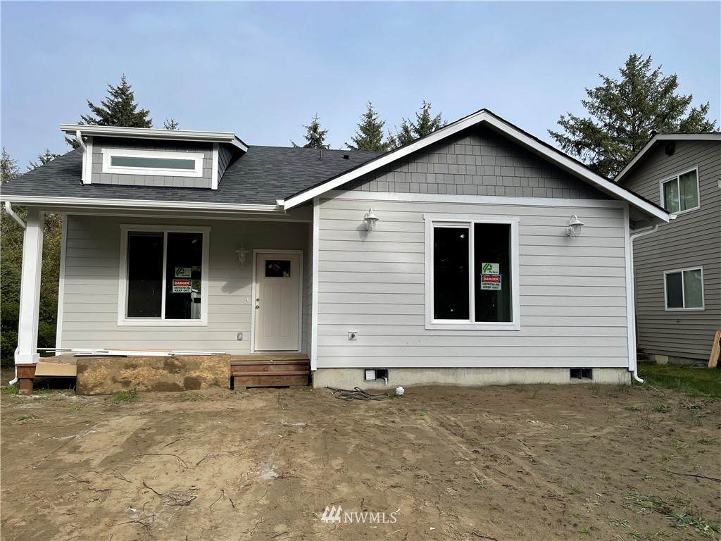 394 Sextans Avenue - Photo 1