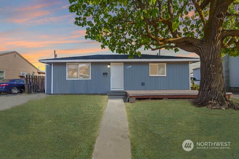 1126 Yakima Street - Photo 1