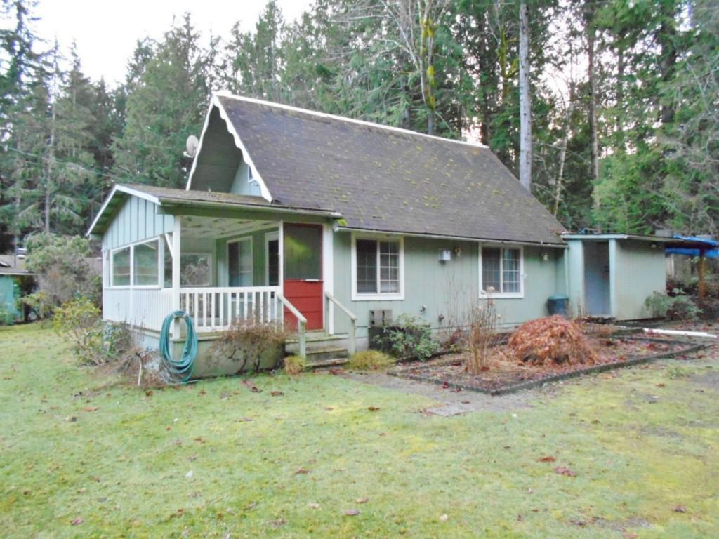 261 Bay View Ave - Photo 1