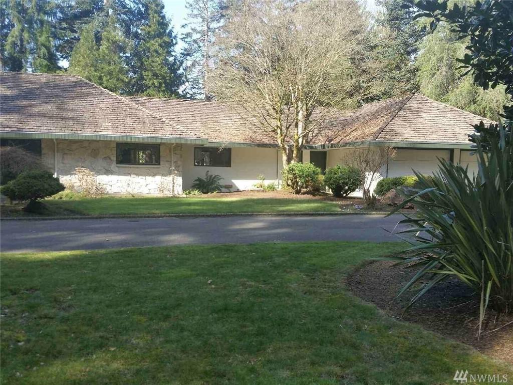 547 Fairway Dr - Photo 1