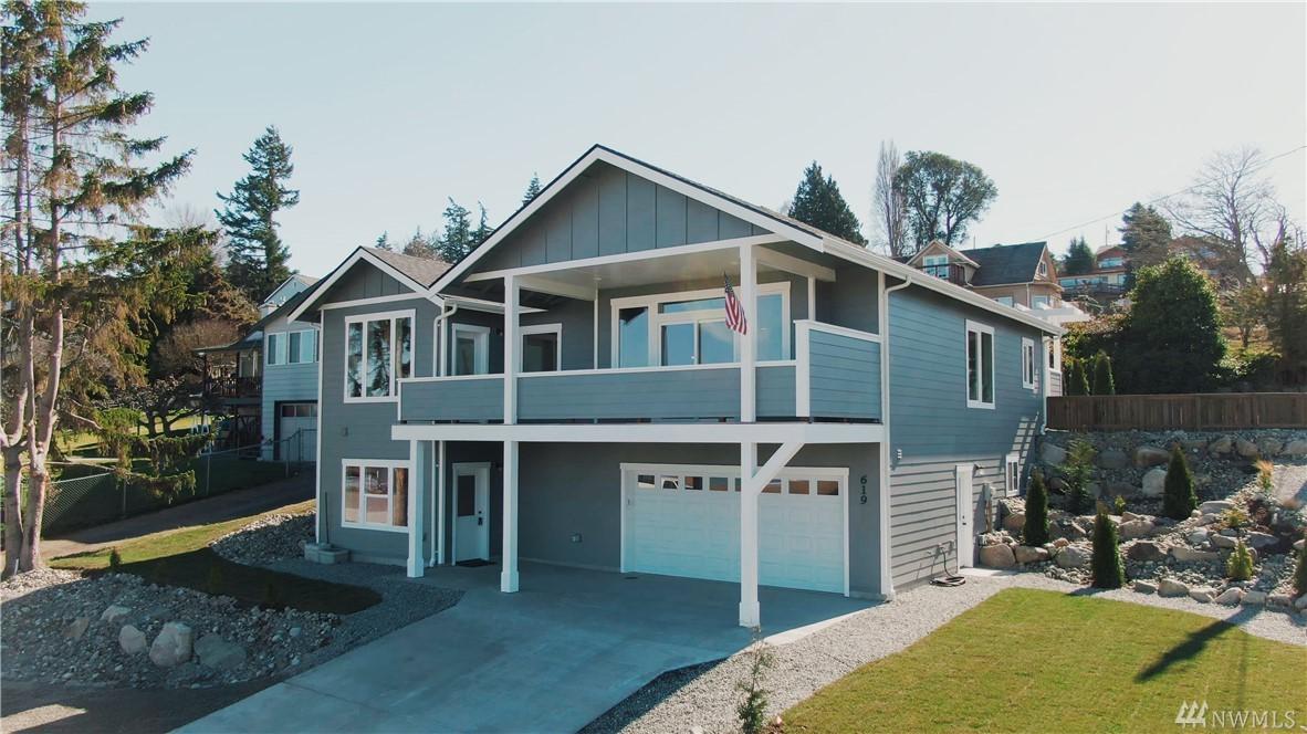 619 37th Street - Photo 1