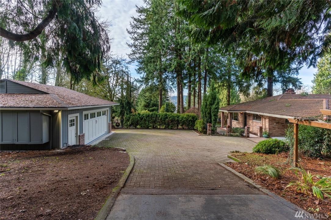 7425 114th Ave - Photo 1