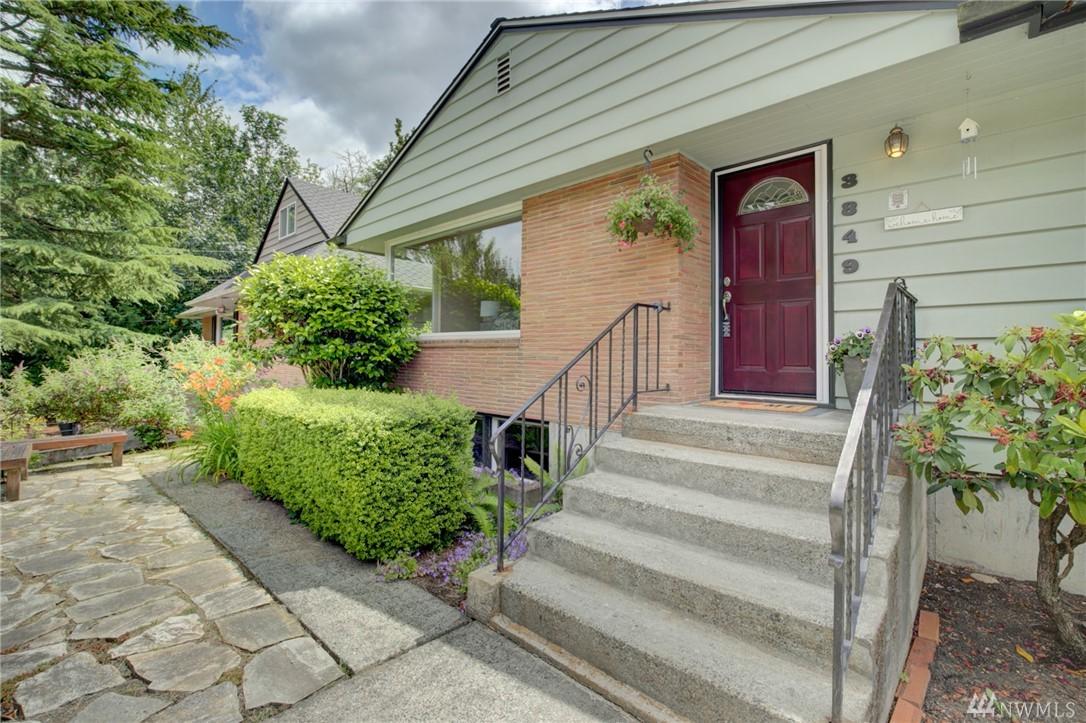 3849 90th St - Photo 1