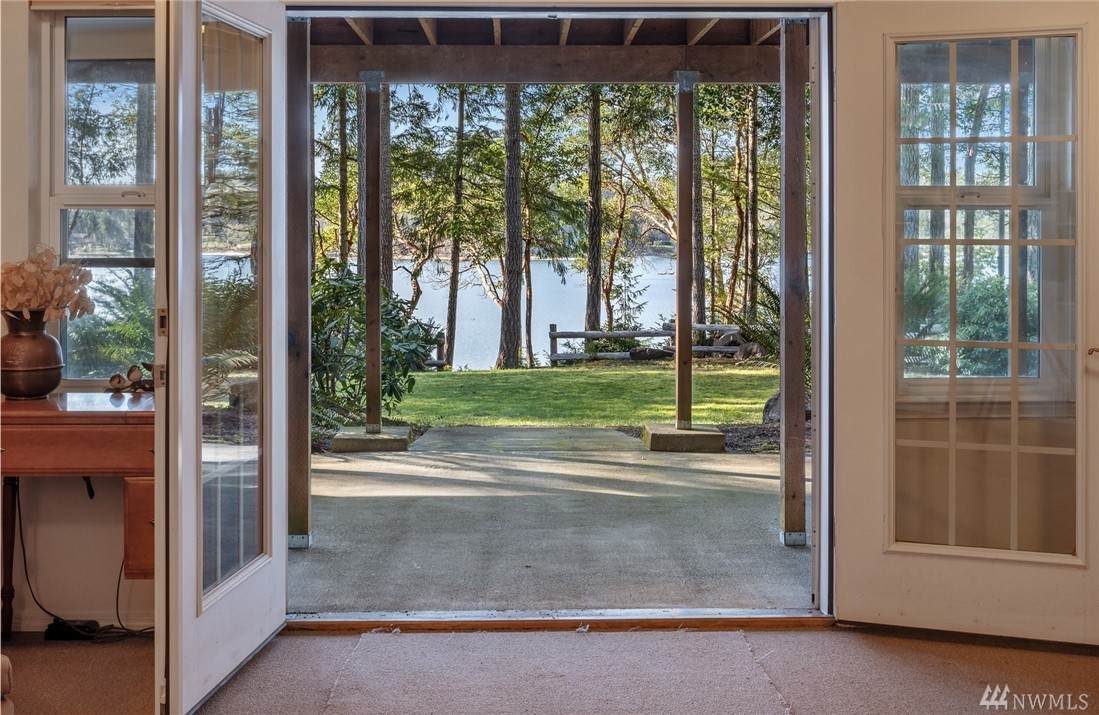 1752 Sunset Hill Rd - Photo 1