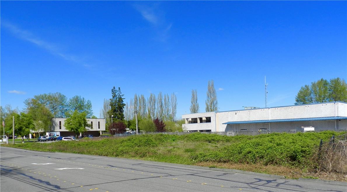 1500 Raymond Ave - Photo 1