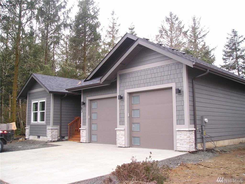 583 Chinook Ave - Photo 1