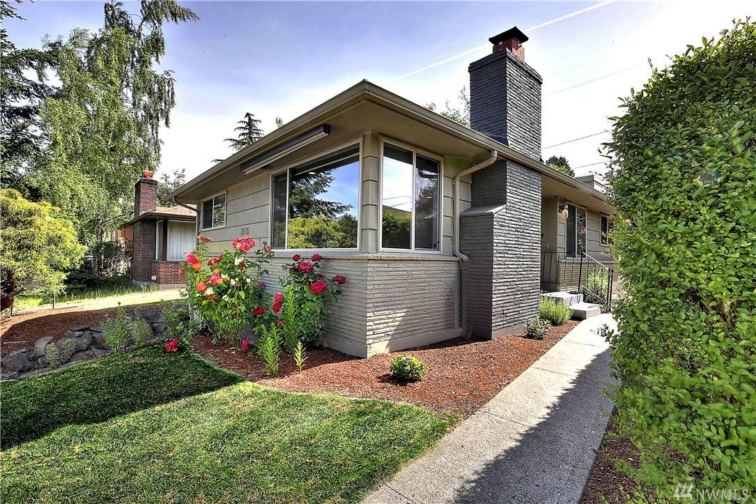 2716 49th Ave Sw - Photo 1
