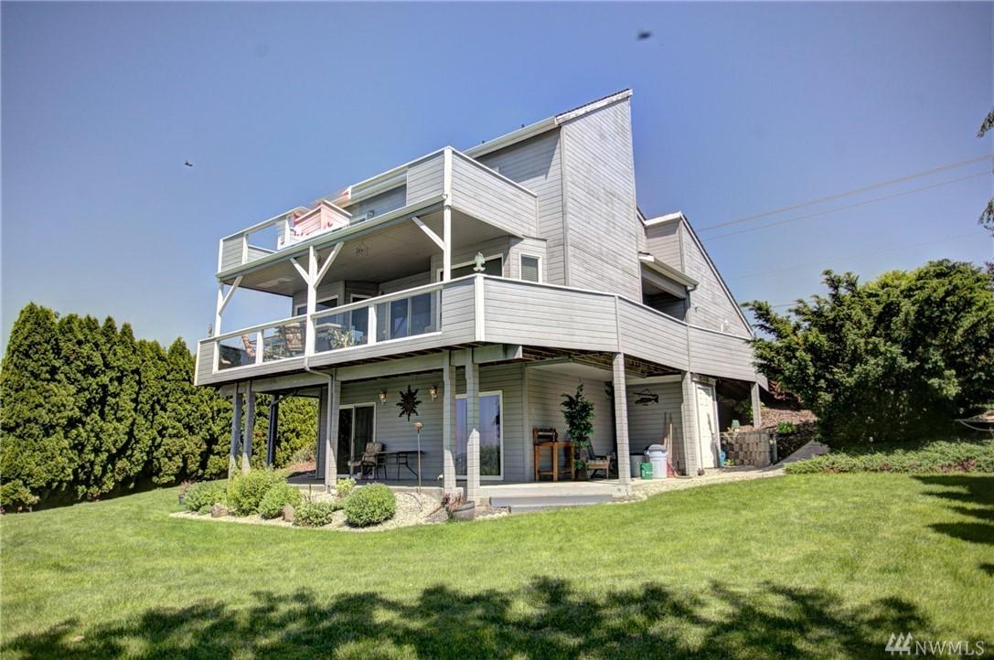1730 Marina Dr - Photo 1