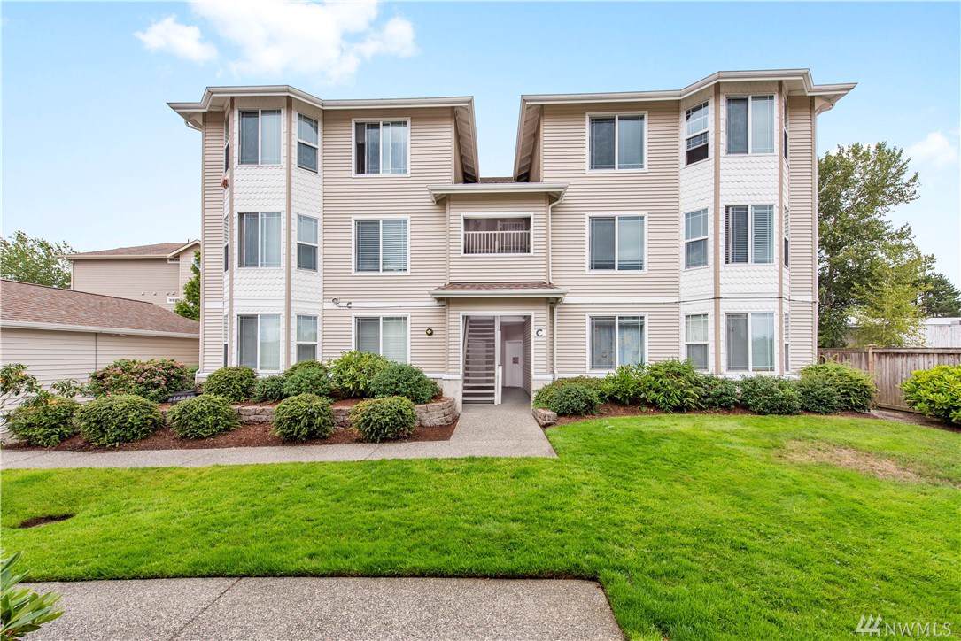 10025 9th Ave - Photo 1