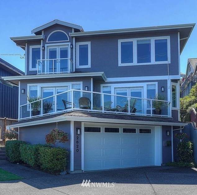 2620 31st Street - Photo 1