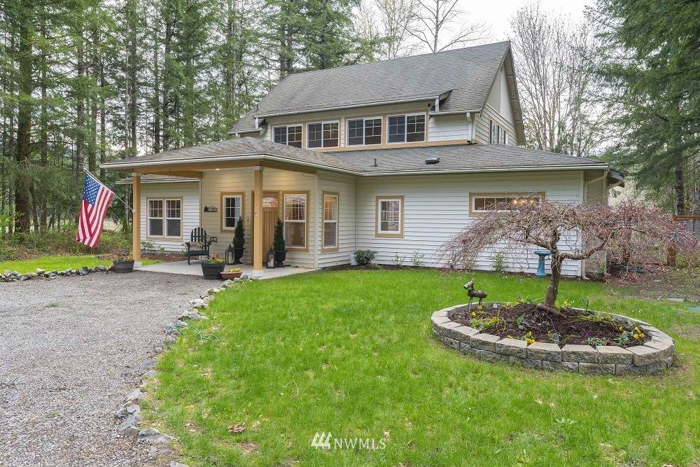 15235 468 Avenue - Photo 1