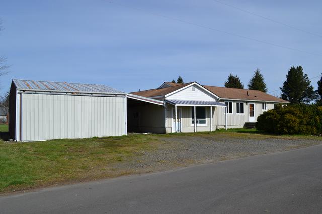 681 Shearer St - Photo 1
