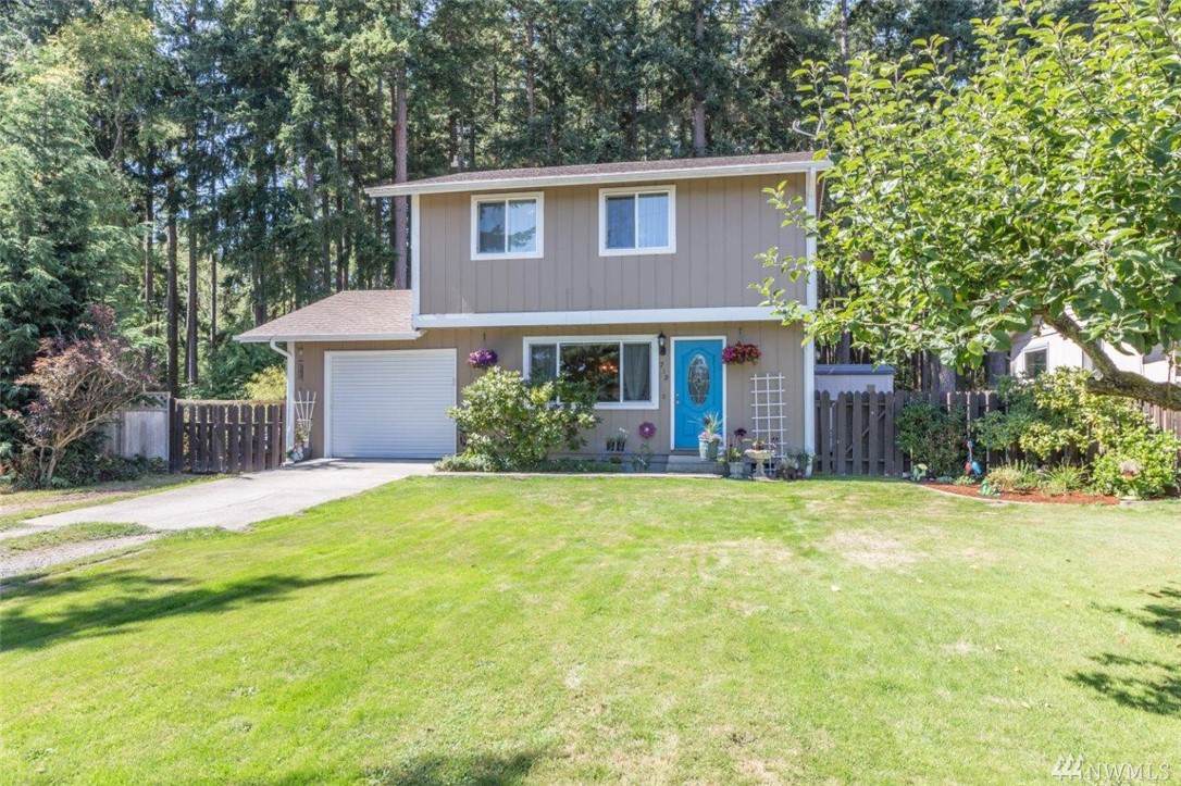 719 Parkside Dr - Photo 1