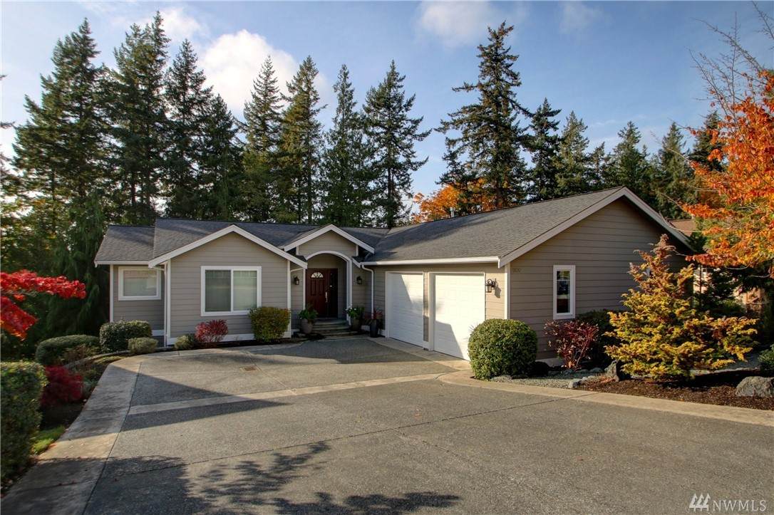 1830 Lindsay Lp - Photo 1