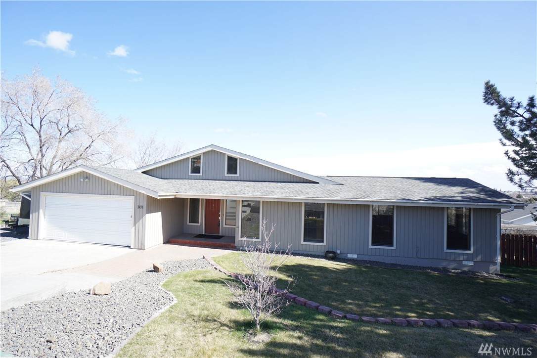 301 Strand Rd - Photo 1
