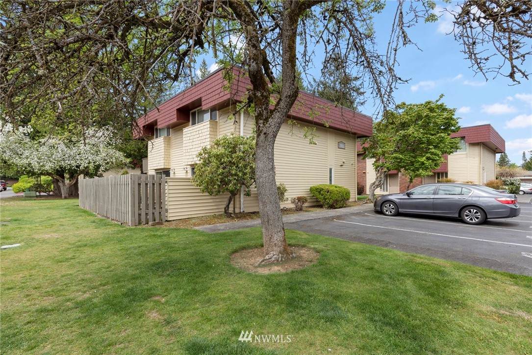 511 141st Avenue - Photo 1