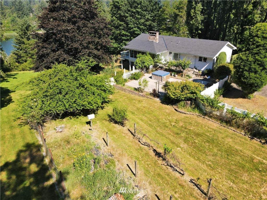 181 Stretch Island Road - Photo 1