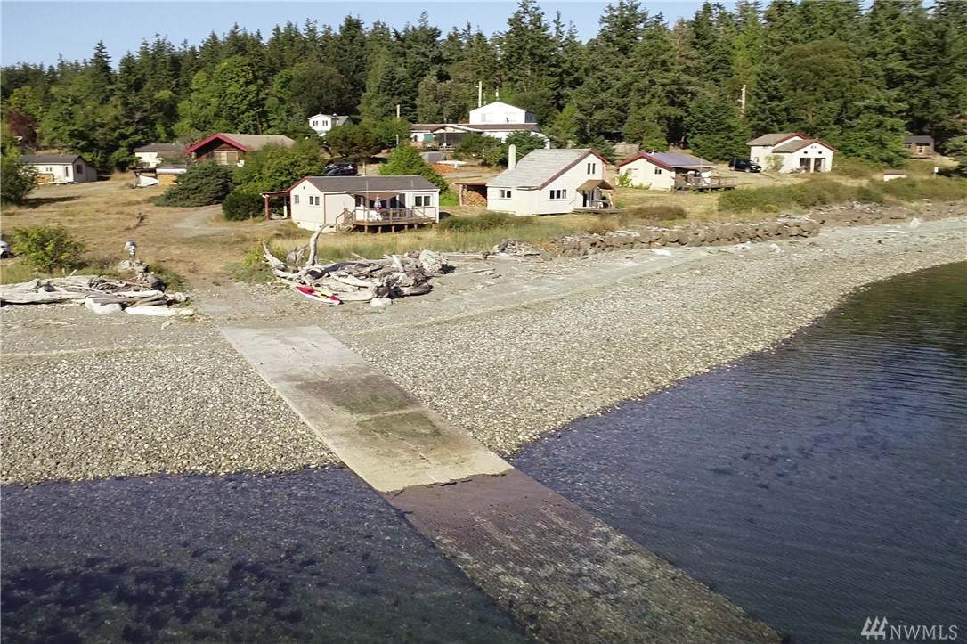 10 Beach Dr - Photo 1 10 Beach Dr - Photo 1