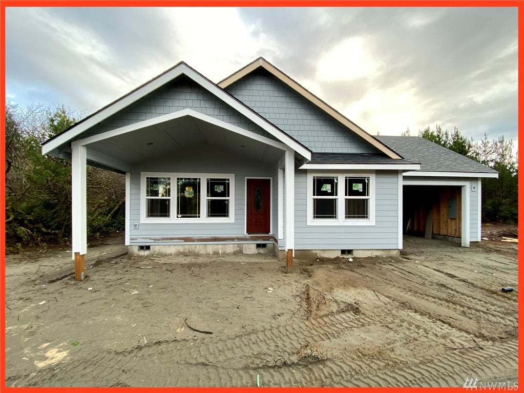 410 Ensign Ave - Photo 1