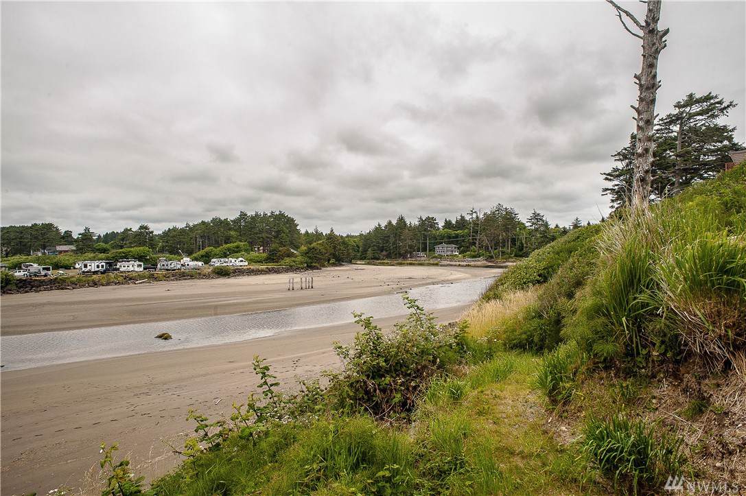 24 Diamond Dr - Photo 1