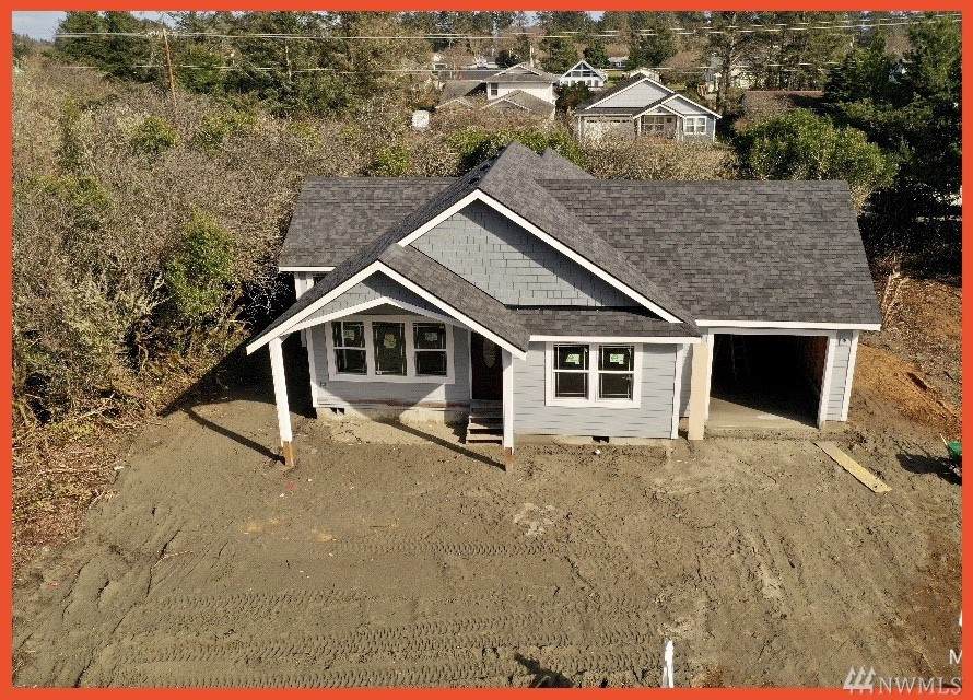 410 Ensign Ave - Photo 1