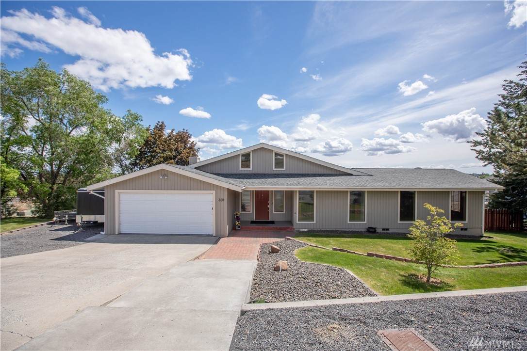 301 Strand Rd - Photo 1