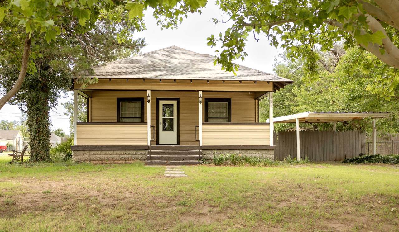 1623 2nd Street - Photo 1