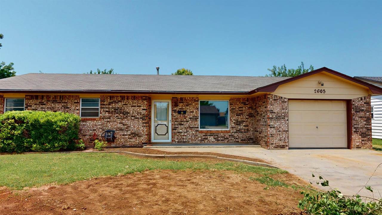 2605 4th St - Photo 1