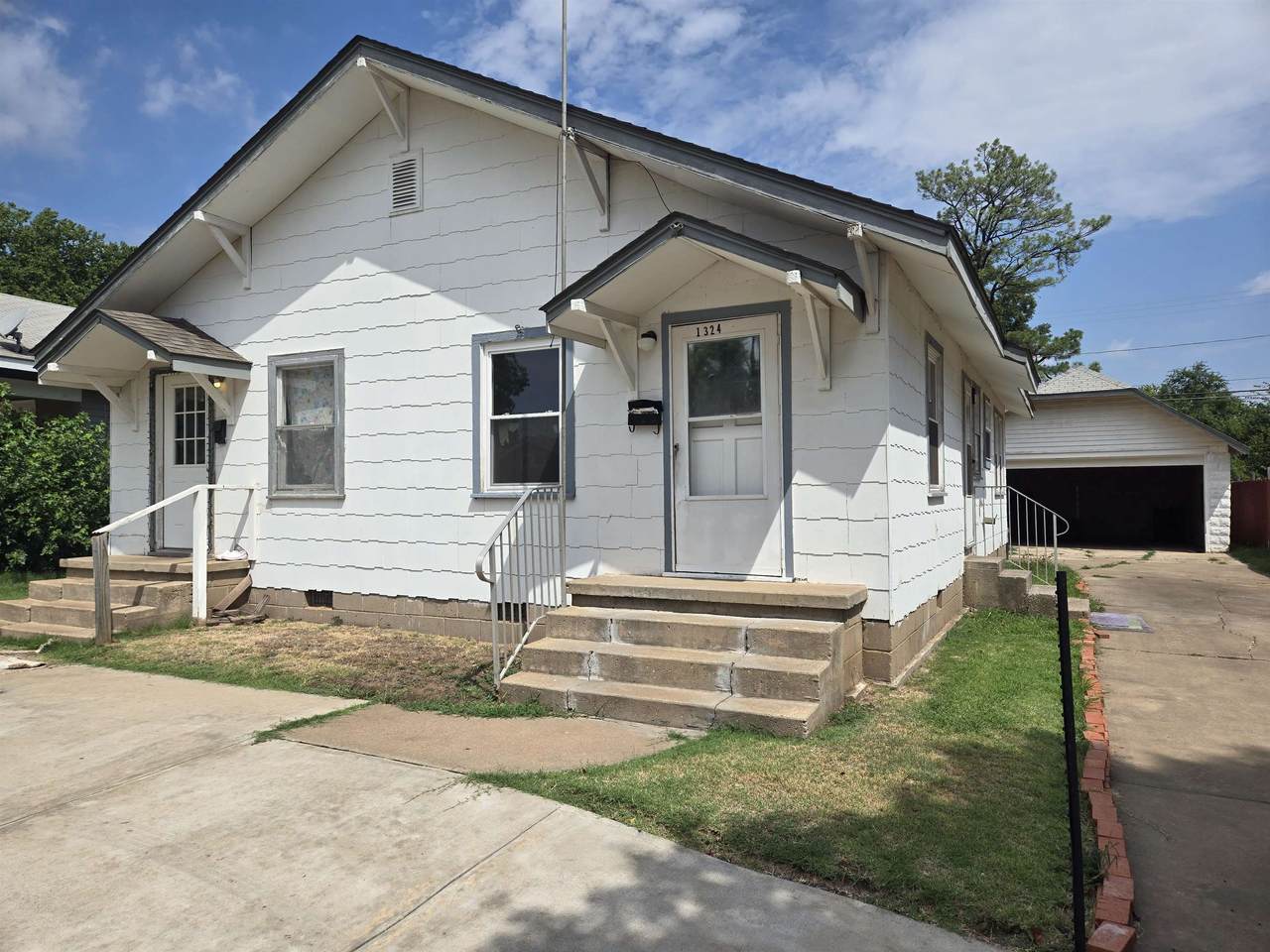 1322 Randolph - Photo 1
