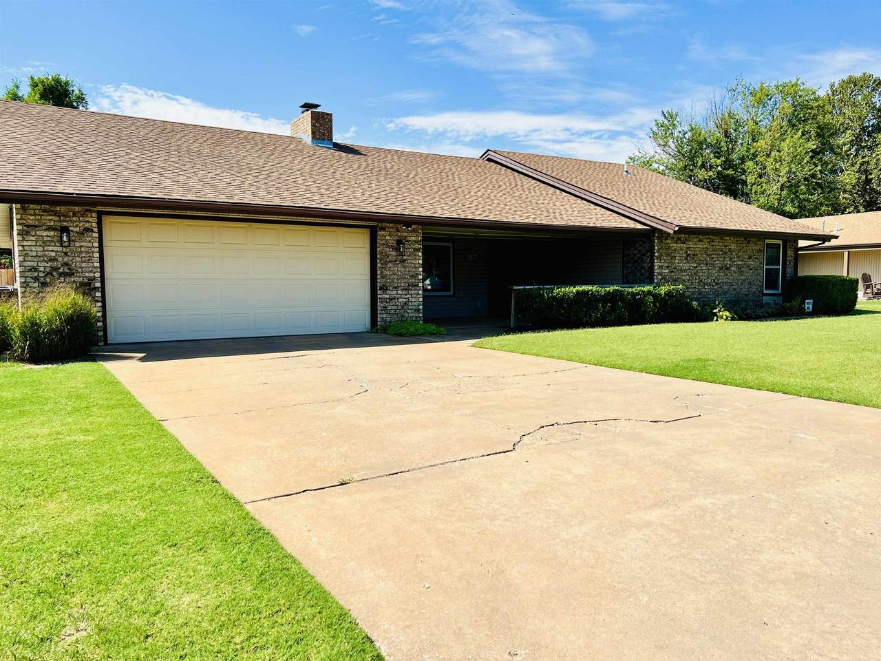 4209 Wedgewood Rd - Photo 1