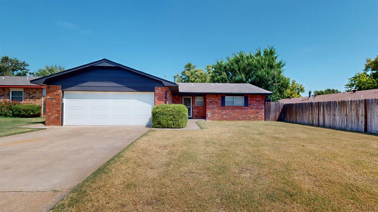 2710 Cherry Ave - Photo 1