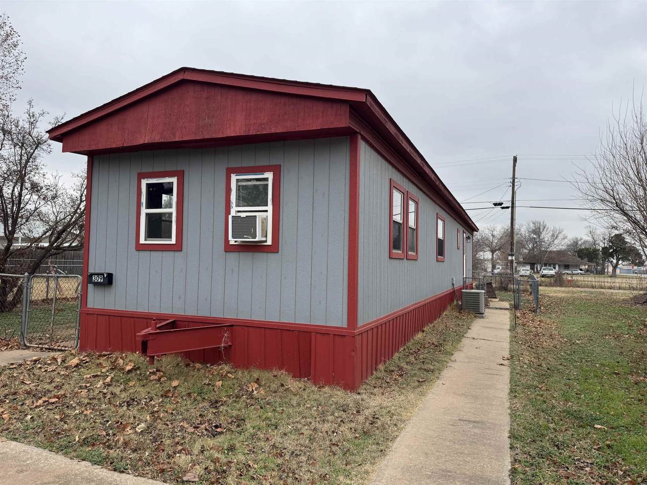 309 Cimarron St - Photo 1