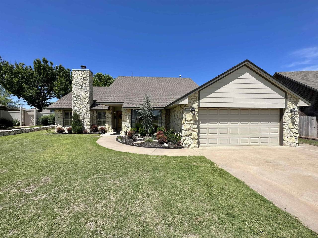 3620 Willow West Dr - Photo 1