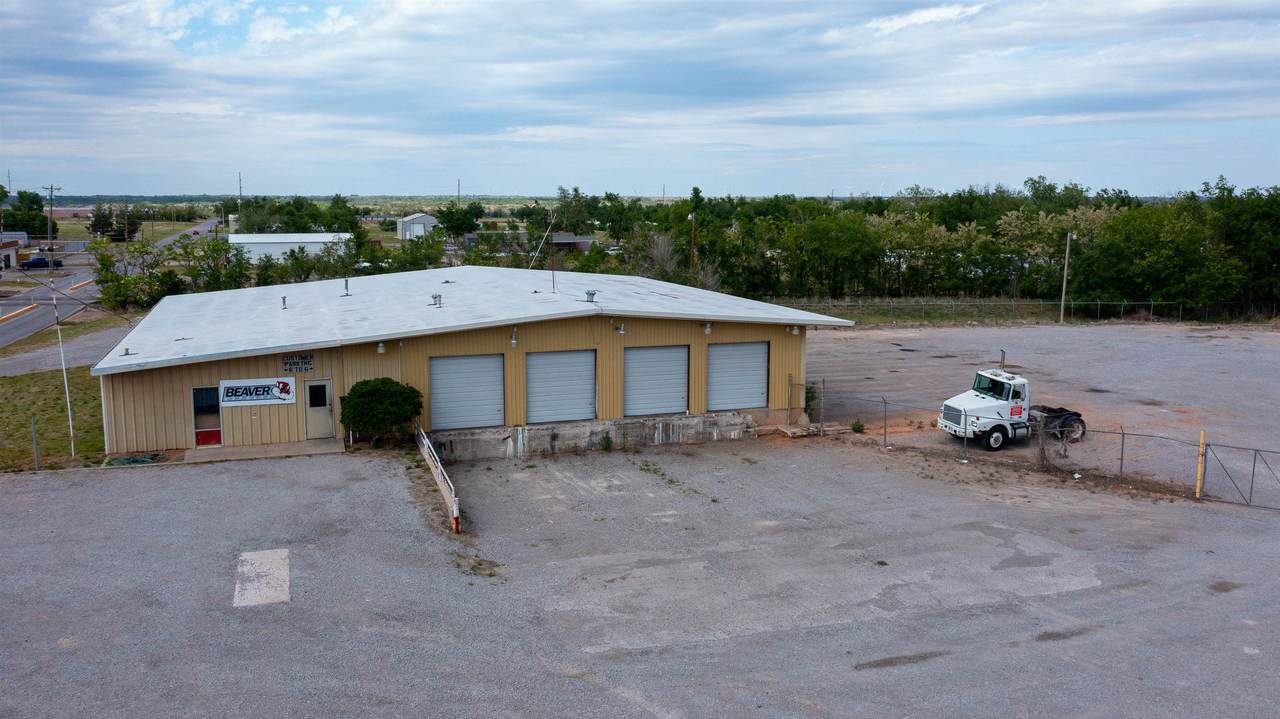 704 22nd St - Photo 1