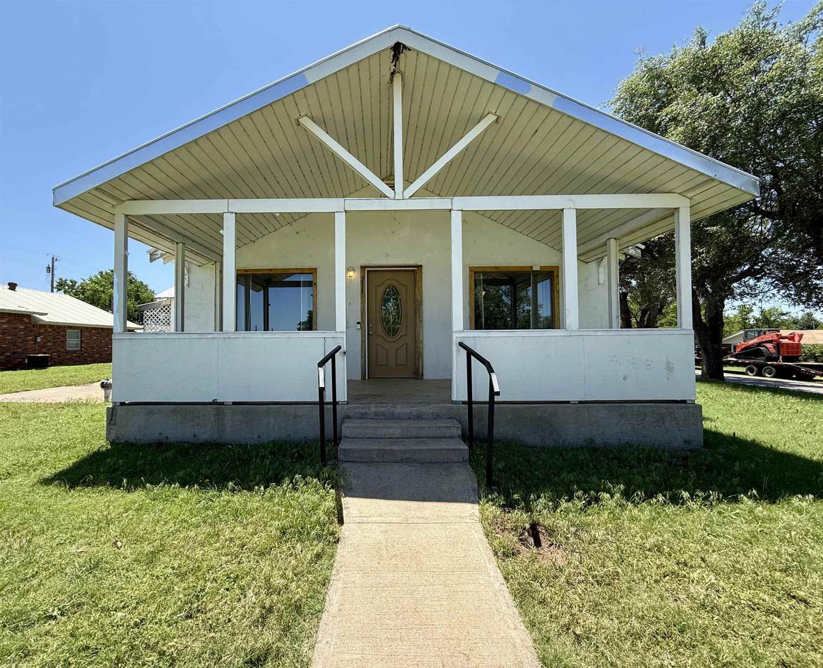 311 Fourth - Photo 1