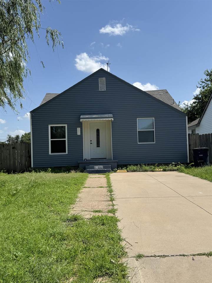 501 Poplar - Photo 1