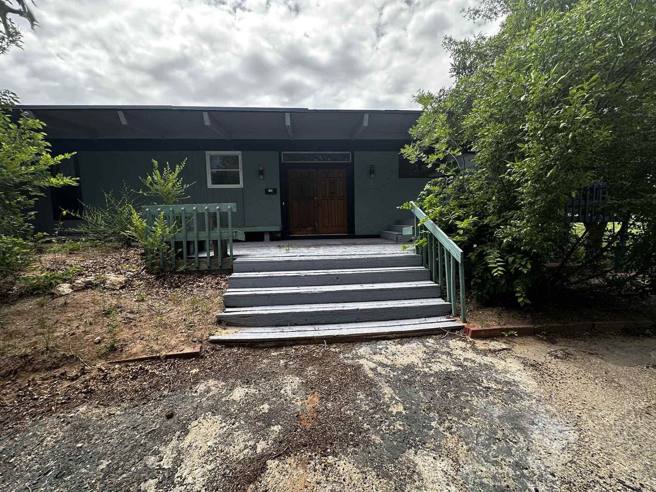 506 6th St - Photo 1