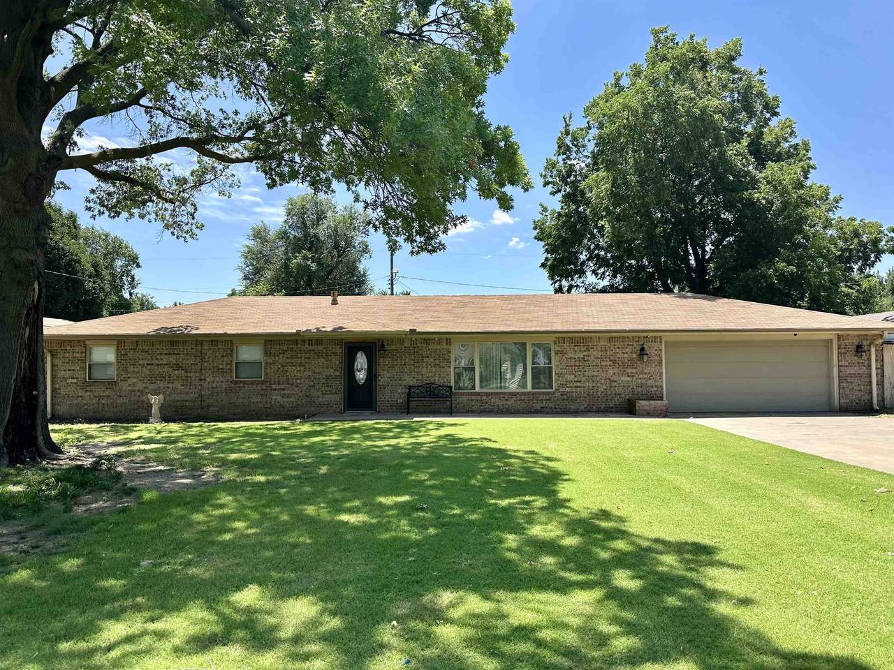 2011 Walnut Ave - Photo 1